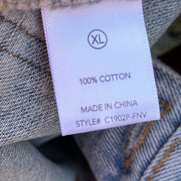 Et Clet Women’s Classic Denim Shorts Size XL - Picture 7 of 8